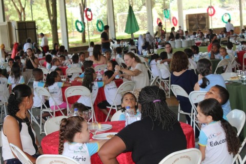 Educandário Santo Antônio de Bebedouro reúne crianças e colaboradores para confraternização